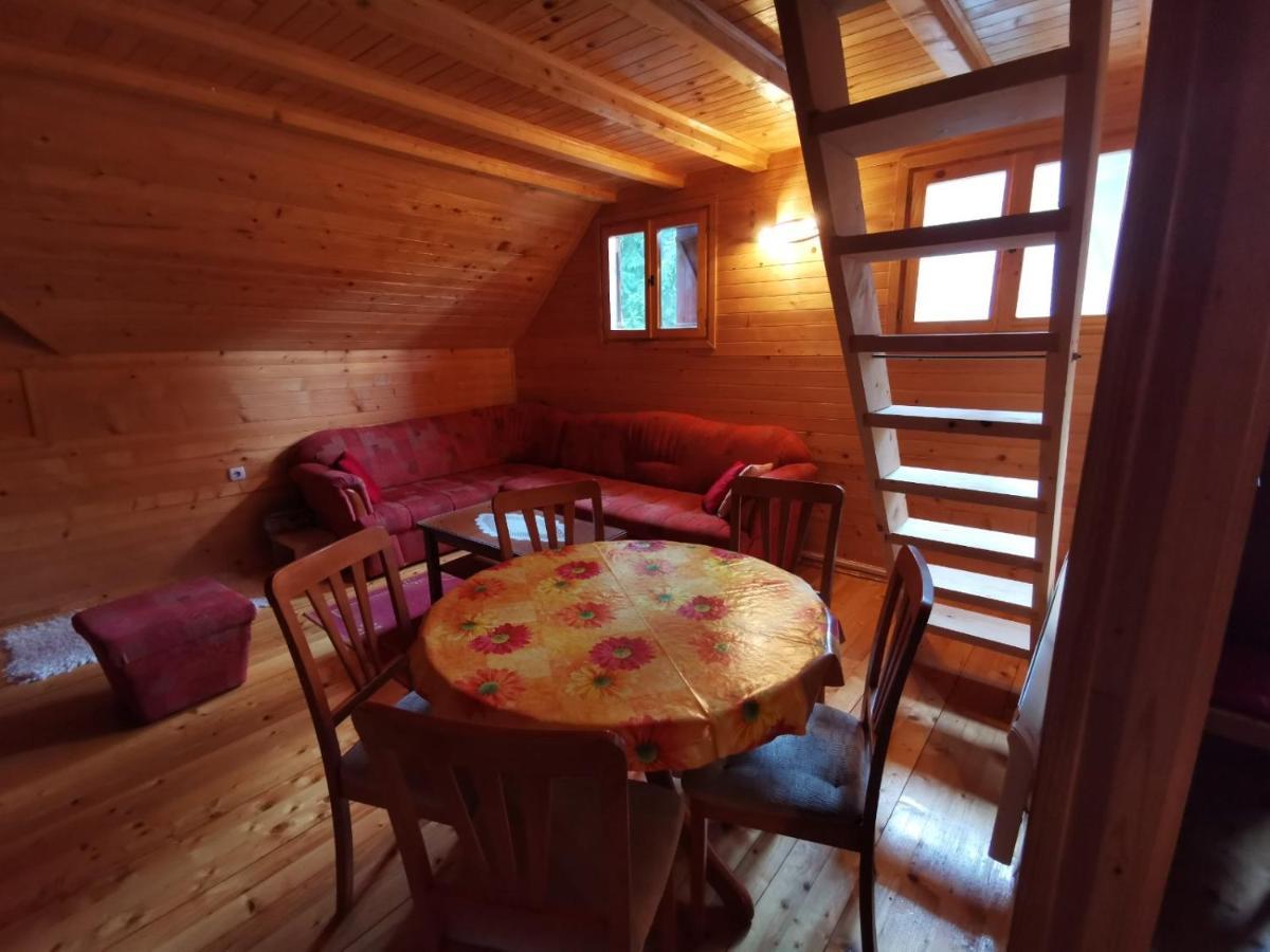 Apartman Bugar Mitrovac Bagian luar foto